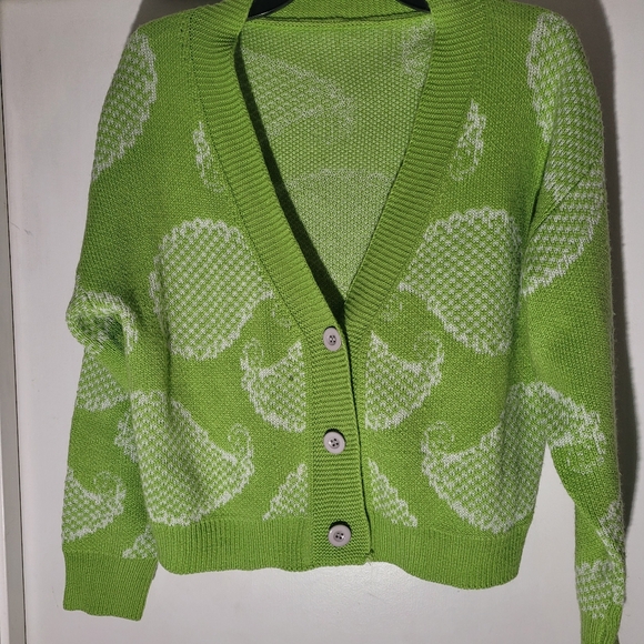 Shein curve sweater - Picture 2 of 5